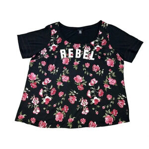 Torrid Rebel Floral Tee Womens Plus Size 2 Black and Red roses